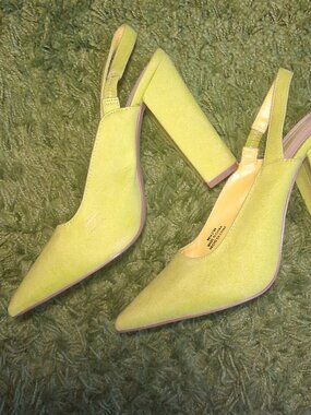 Forever 21 Neon Yellow Suede Heels Size 9